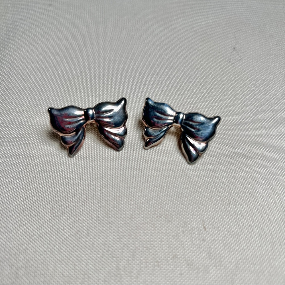 Silver‎ Tone Italy Bow Earrings Pierced Holiday Cocktail Party Coquette *READ*